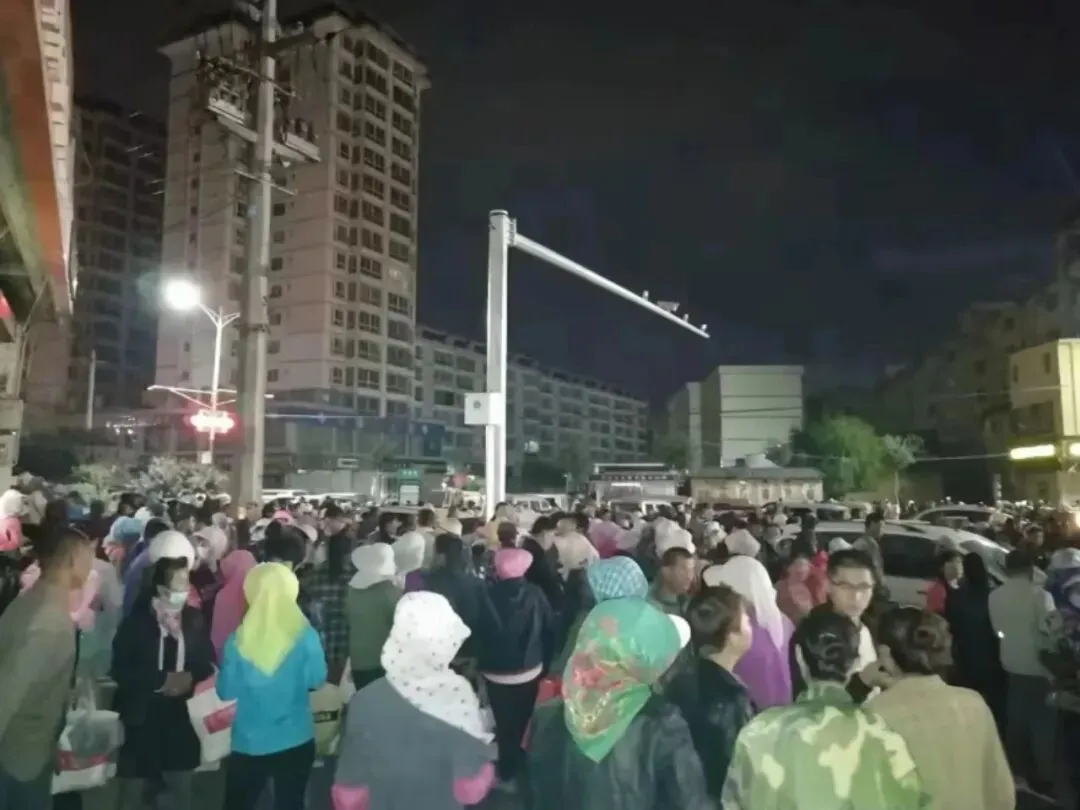 “西北最大劳务市场”到底有多大?工资几何?