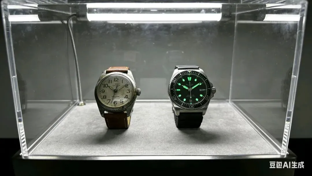 二手市场买的＂古董怀表＂,表盘为什么会在暗处发光?