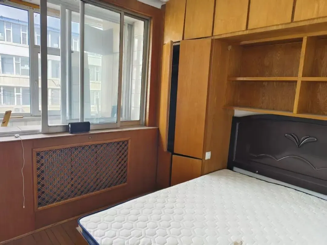 旧货市场南侧4楼98平售价30万三室一厅南北通透证件齐全交通便利