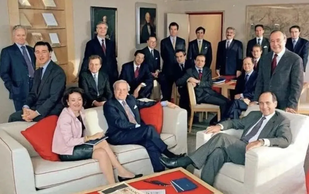 ＂市场信号强烈:全球巨头疯抢艺术品,民藏人手中的传家宝莫要轻视