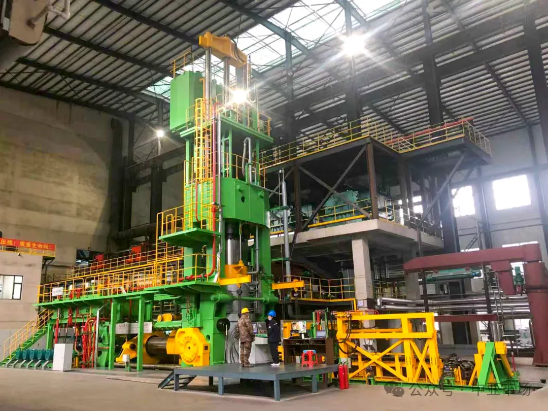 太重炭素挤压机进入中亚高端市场