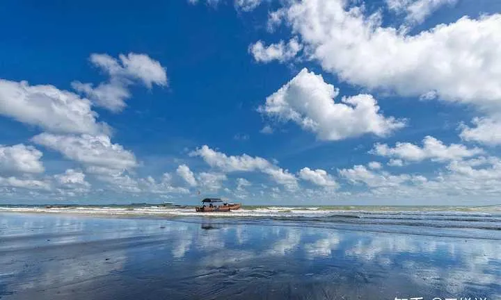 五一假期防城港企沙滩冲浪,港口市场美食——广西年轻潮玩地!