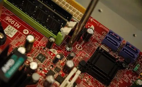 《计算机维修工》计算机硬件组装与维护、电脑硬件故障排查与解决方法、系统之外围设备、数据备份与恢复-高级重点考试学习