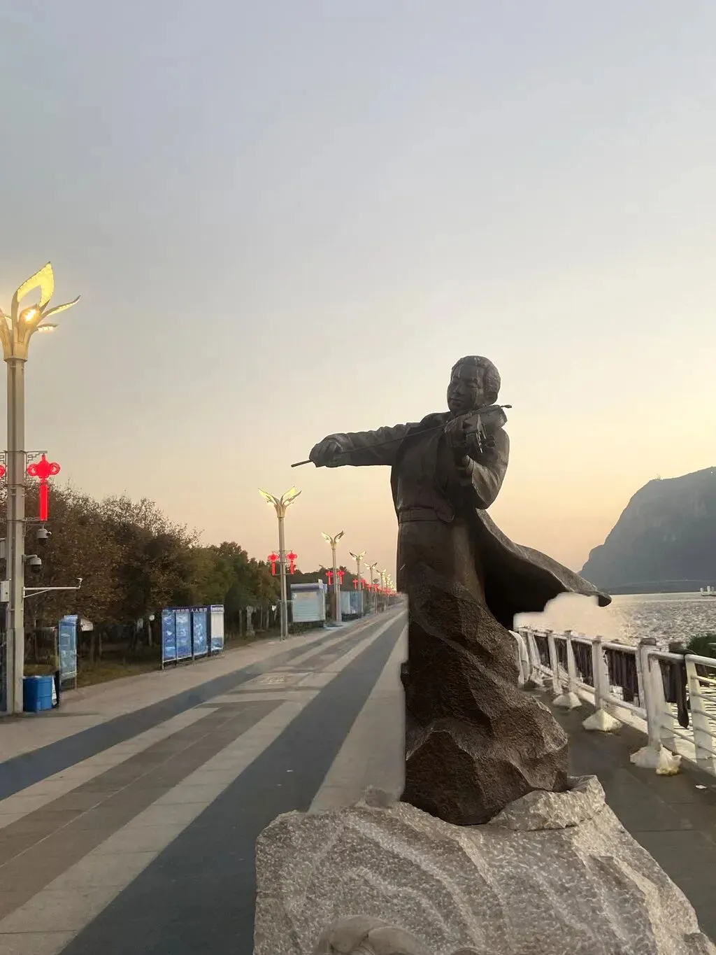 去斗南湿地和花卉市场闲逛,在昆明我学会了放松