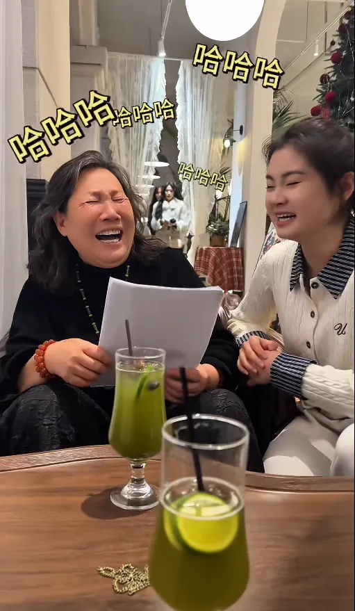 500亿短剧市场,被一群退休大爷大妈撑起了半边天