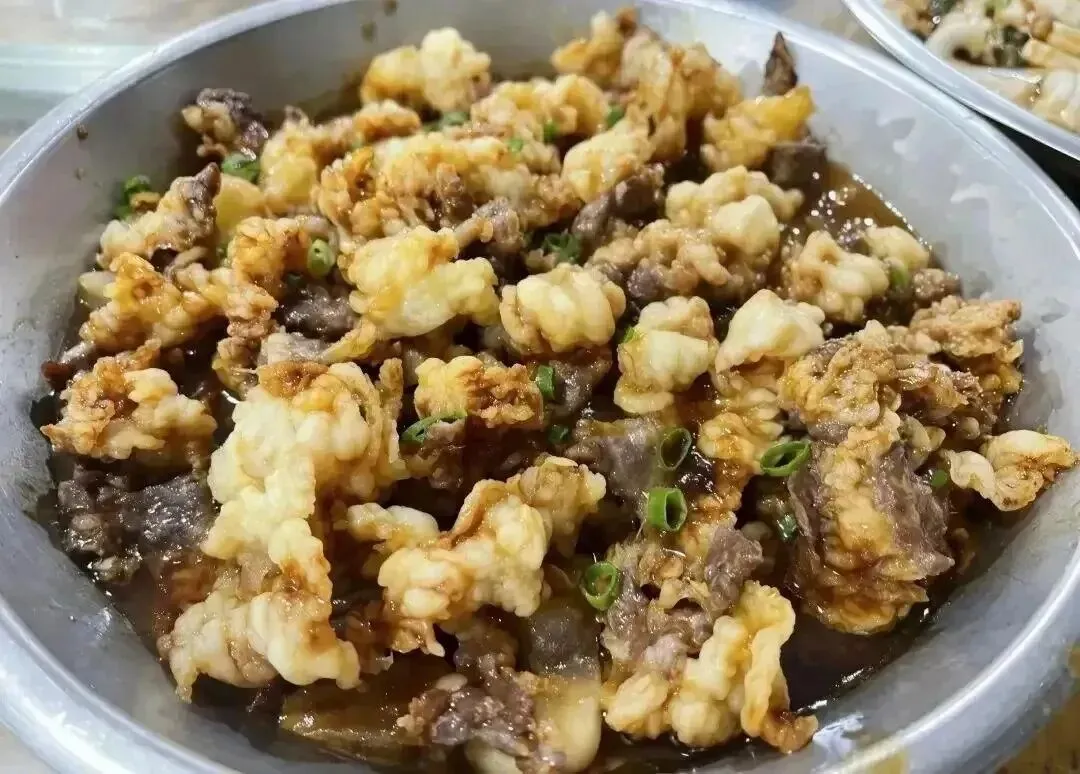 在佛山,开在耕牛市场旁,食材新鲜!手抓牛蹄、牛骨头必点