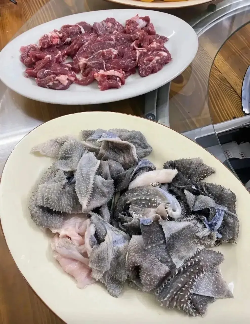 在佛山,开在耕牛市场旁,食材新鲜!手抓牛蹄、牛骨头必点