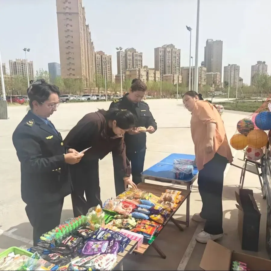 安心乘梯、舒心旅拍、放心就餐,喀什市市场监督管理局守护烟火日常