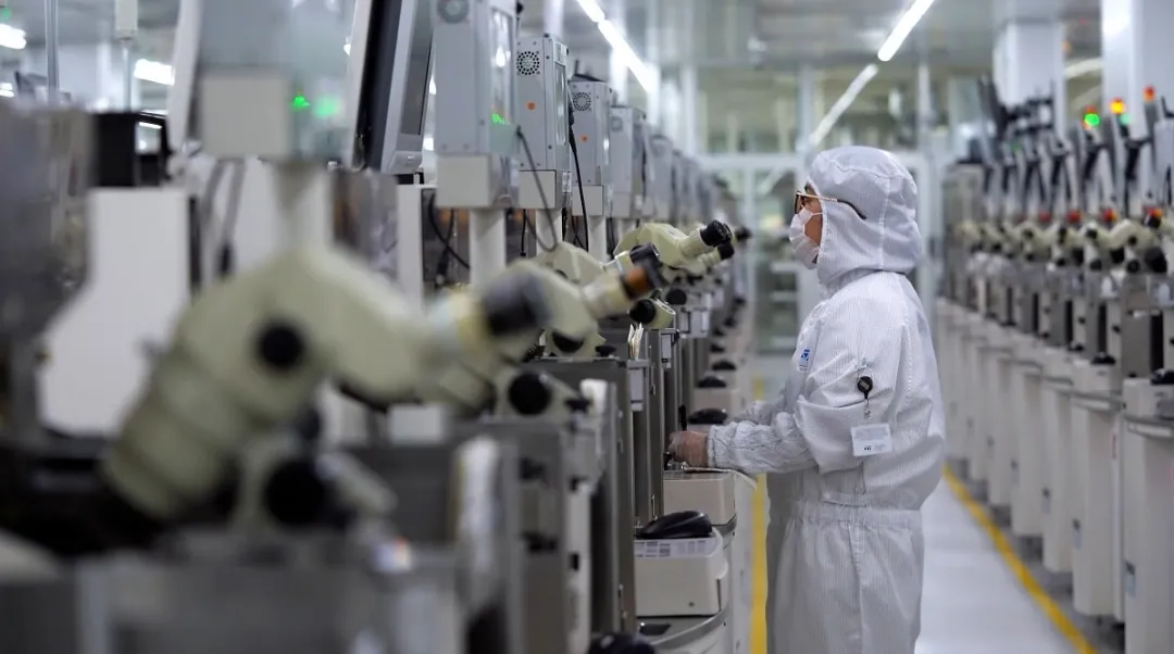 AI狂潮带火存储赛道:全球市场破7900亿,国产厂商迎来黄金窗口期