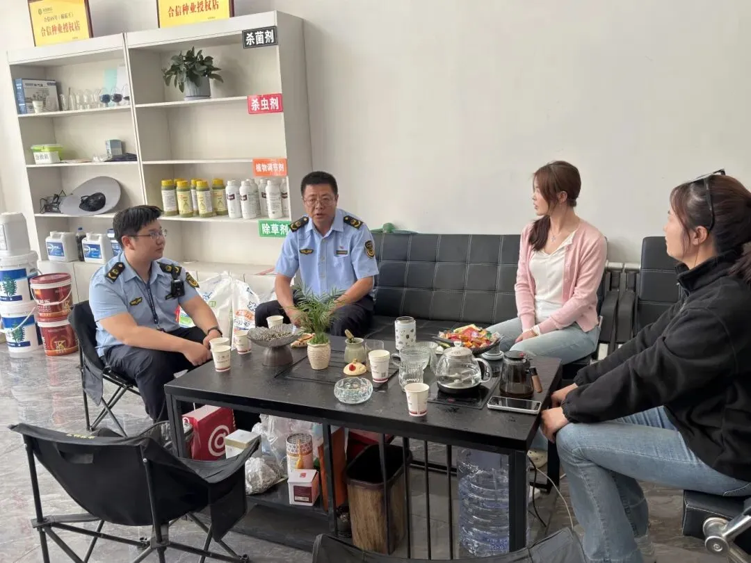 师市市场监督管理局开展农资市场执法检查