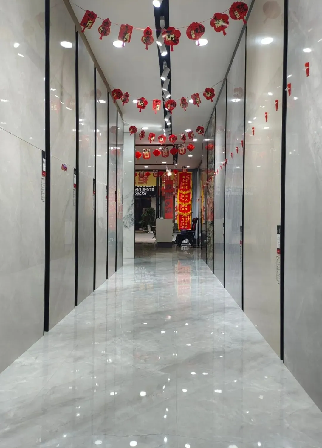 桂平市能强瓷砖.岩板【聘】销售员、市场外拓经理、店长,待遇从优~