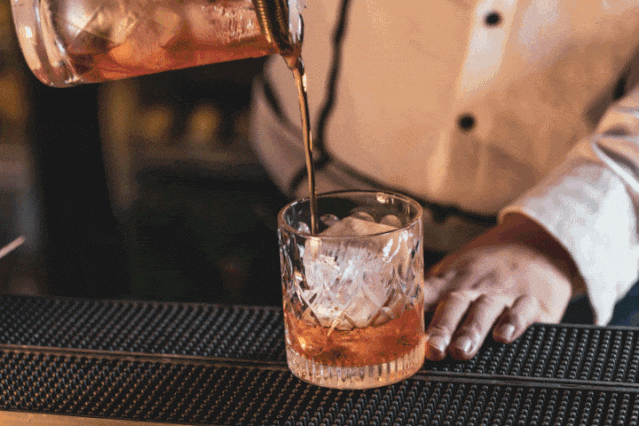 川普发疯,欧美市场变天!3000多的美国烈酒「波本威士忌」,今天100多拿下!