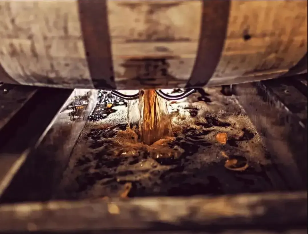 川普发疯,欧美市场变天!3000多的美国烈酒「波本威士忌」,今天100多拿下!