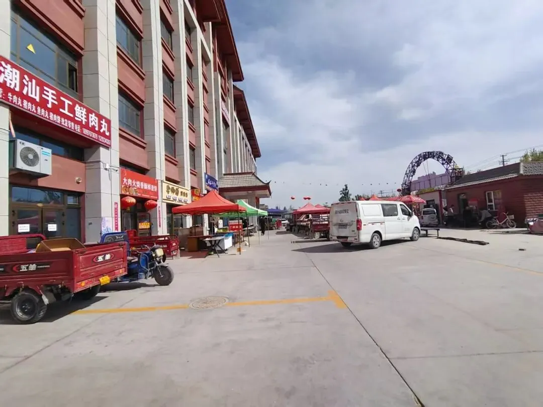 国兴农贸市场商铺转让,(可空转)