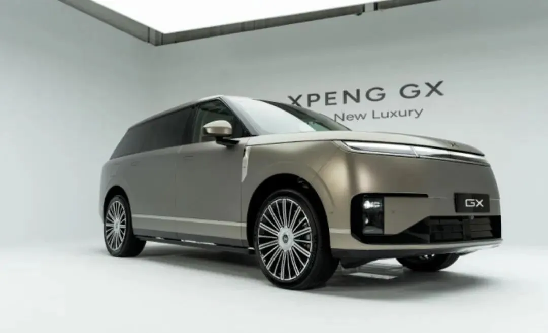 小鹏GX首发引爆高端SUV市场,技术突破与争议并存