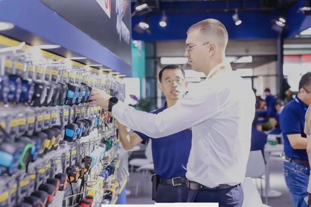 给德国人打工20年,如今垄断全球7成市场,江苏丹阳终于上桌了!