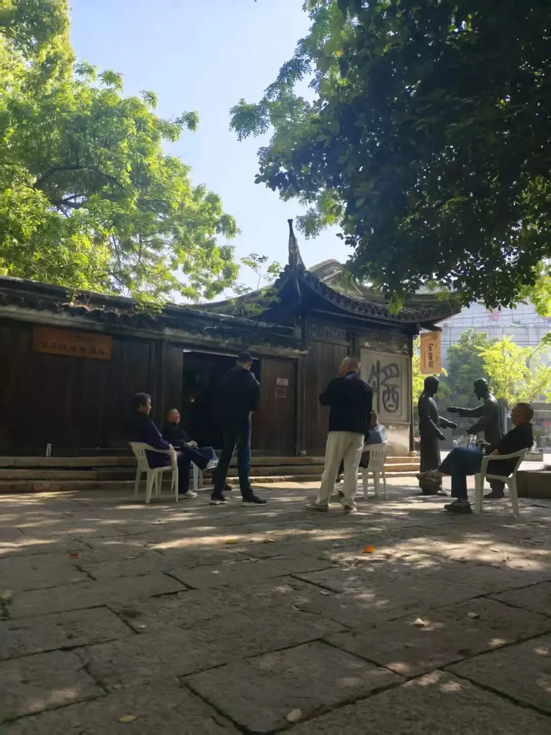 再读《市场营销》:营销的对象,已经不是人了