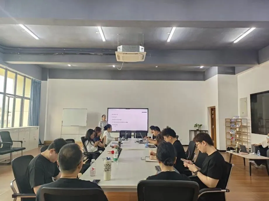 复盘促提升 聚力启新程——吉利繁星AI营销产业学院第一期项目汇报复盘会顺利召开