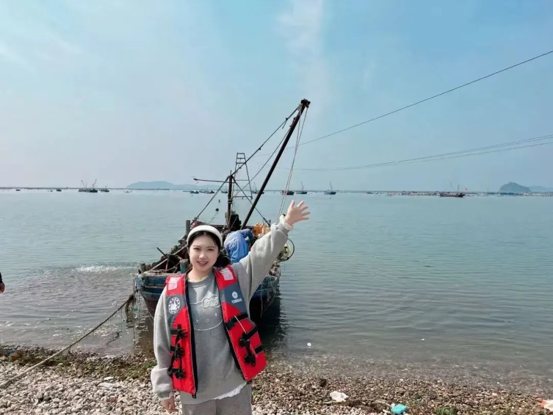 “海参市场”价格被打下来了,这个叫庞佳欣的妹子在全国火了!