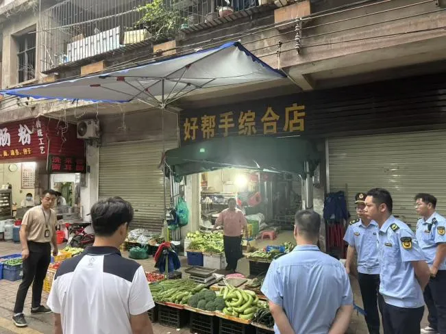 【城事】赤坭镇多部门联合开展市场周边市容环境整治行动