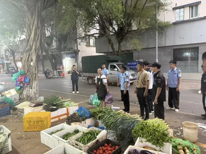 【城事】赤坭镇多部门联合开展市场周边市容环境整治行动