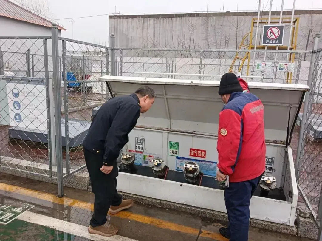 昂昂溪区应急管理局开展成品油市场安全检查及“利剑”行动专项安全检查