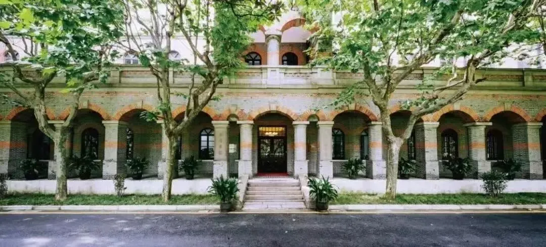 赋能专精特新 聚力营销升级|第四期专精特新 “小巨人” 企业首席官高级研修班在上海交大顺利开班