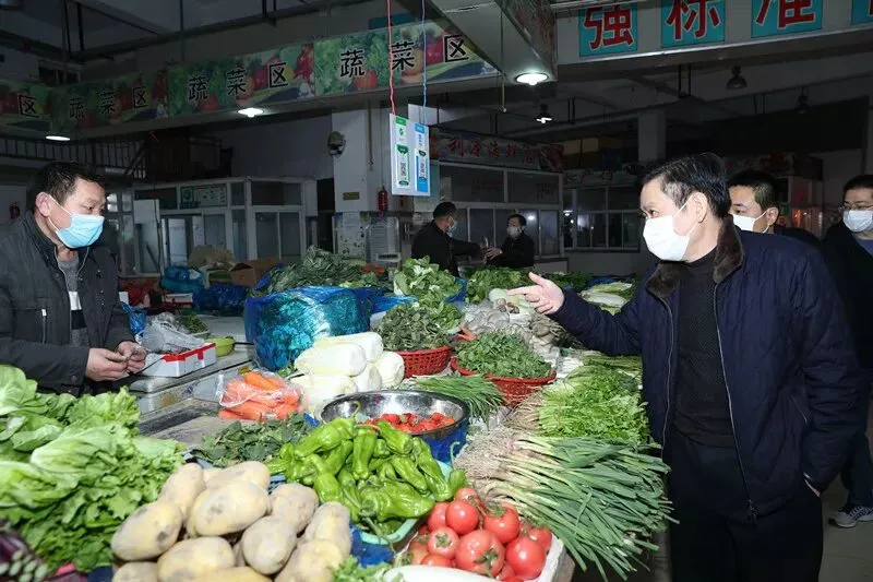 【今日蠡湖】区长陈锡伦赴蠡湖集贸市场督导检查疫情防控工作