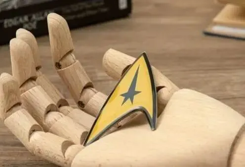 洛图科技:《AI Pin可穿戴胸针市场发展报告——“星际迷航”照进现实?》