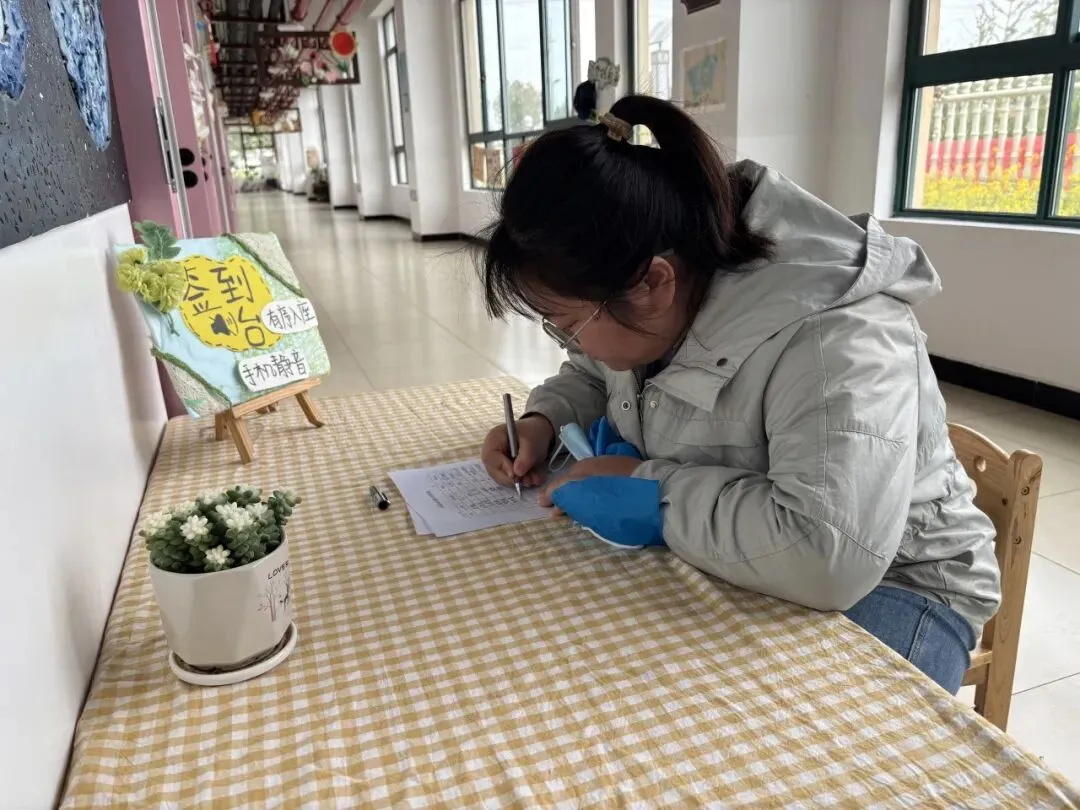 温暖“食”光,家园共护健康——大荔县市场路幼儿园食堂开放日活动