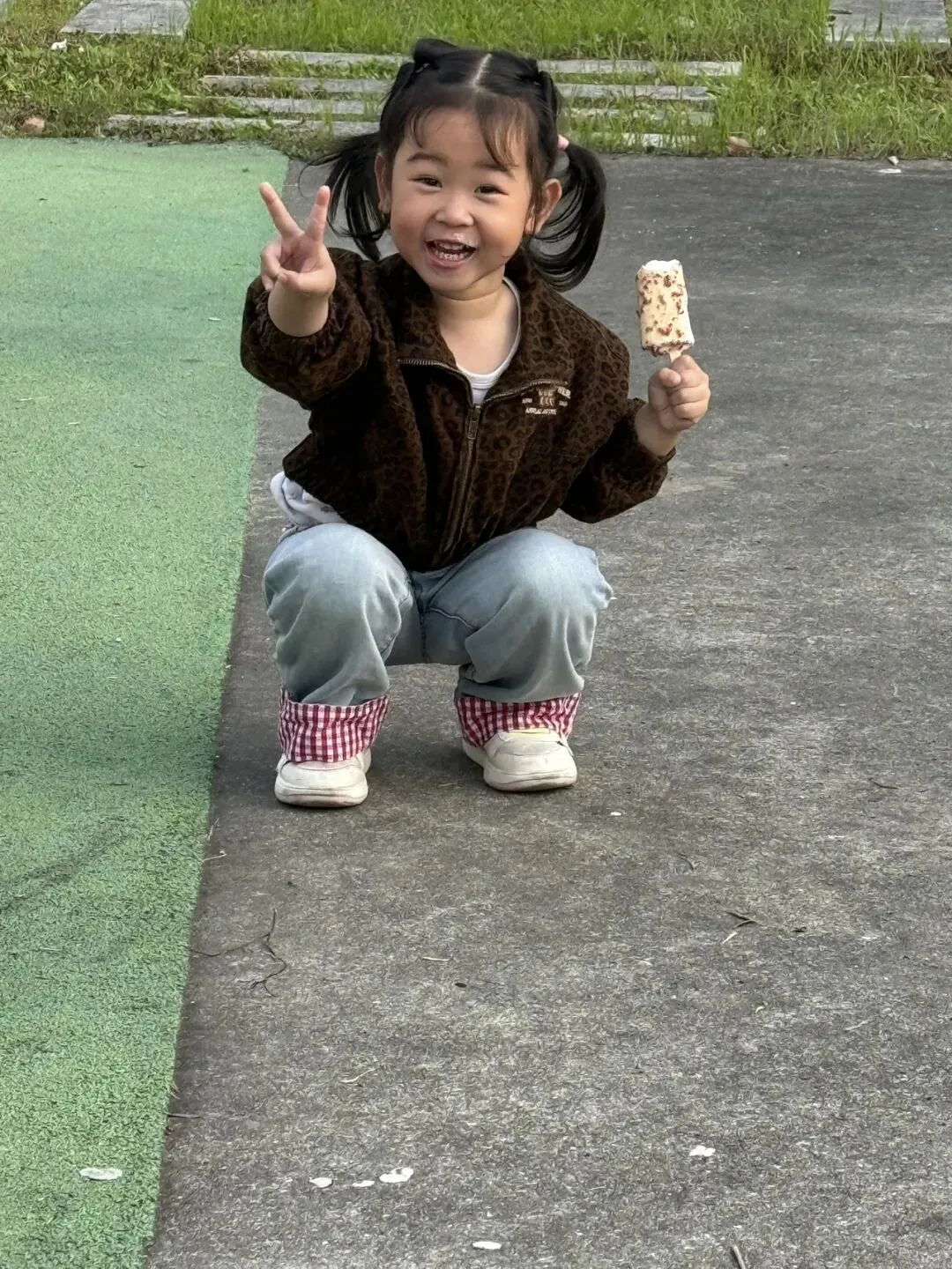 周末去了趟水果批发市场,蓝莓超大的