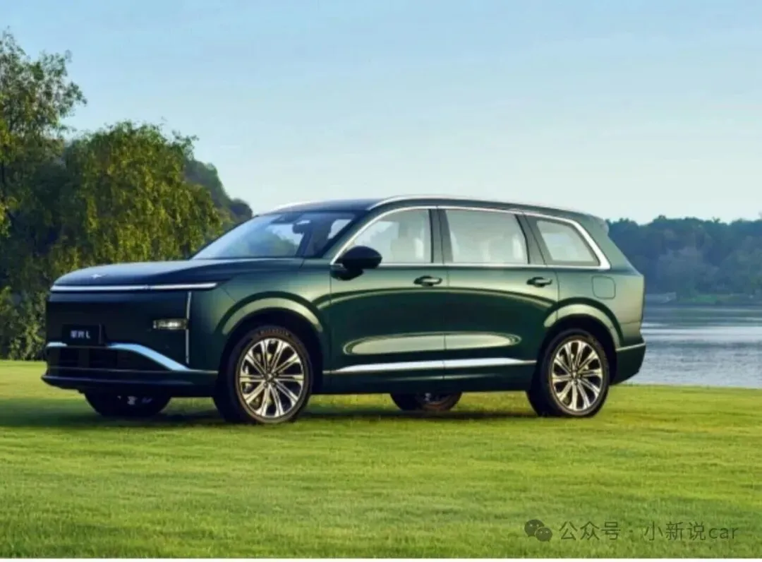 五菱星光L亮相,家用市场迎来新车型