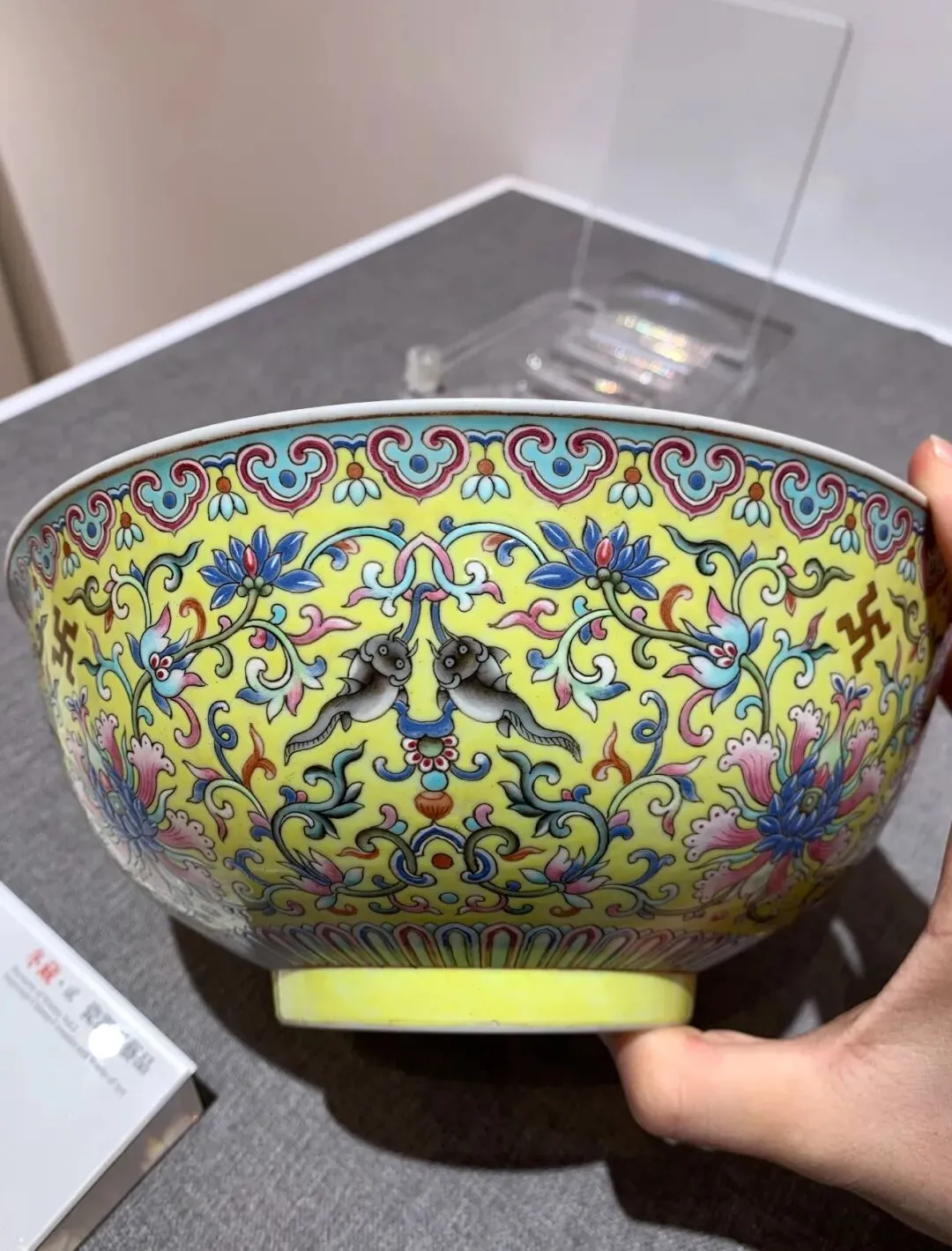 市场告急!官窑精品一货难求,实力买家坐等好货!