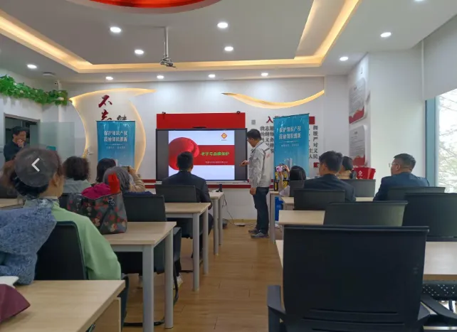 保税区市场监督管理局党支部开展“党建引领聚合力 知识产权进社区”知识产权主题党日活动