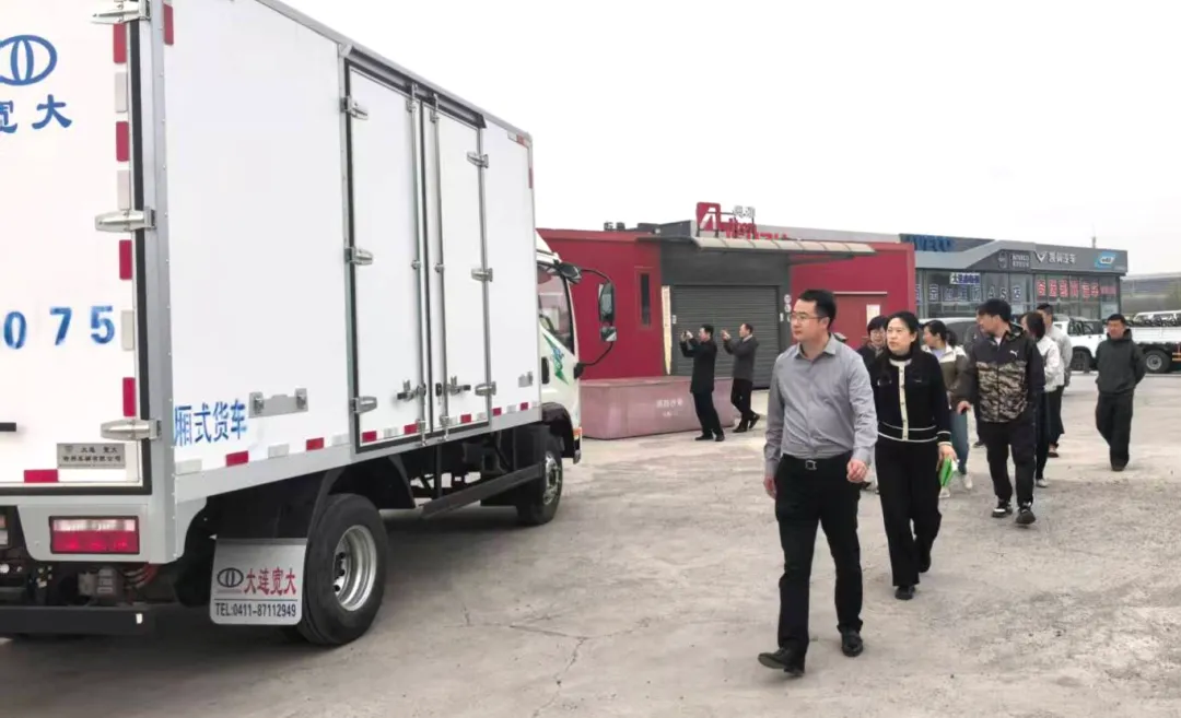 深度交流·共筑绿城|大连市北方农副产品市场协会会员单位莅临大连城投慧鹏座谈交流