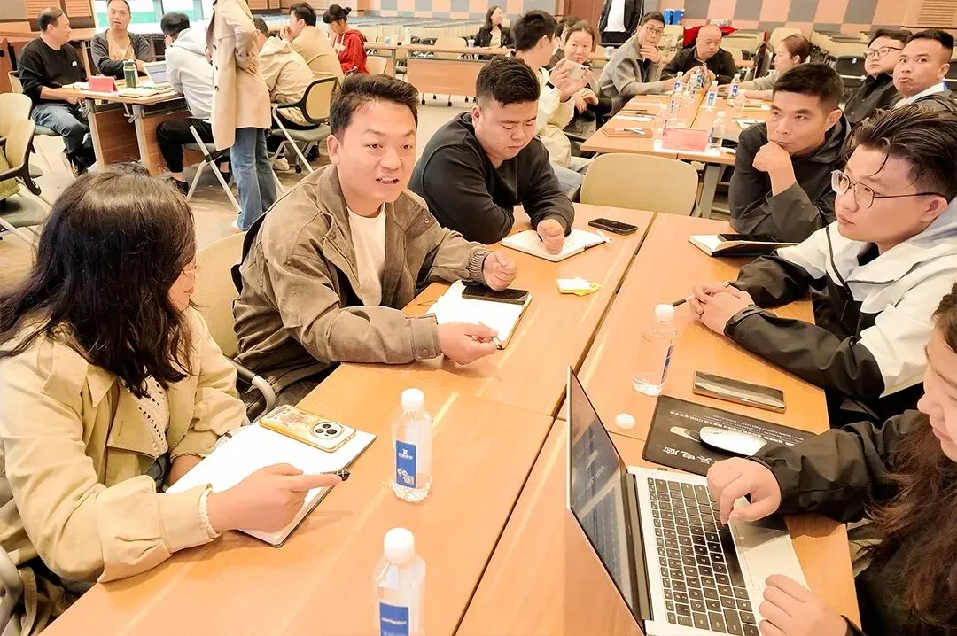 忠信销售中心4月专题培训与研讨会圆满举行