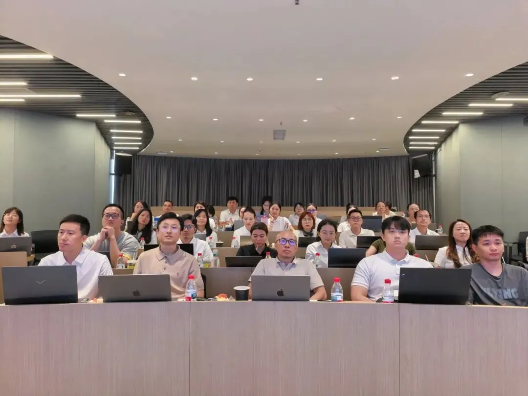 AI智赋新营销,茅香聚力启新程——贵州茅台广东省区第二季度书香茅台读书会在深圳圆满举行