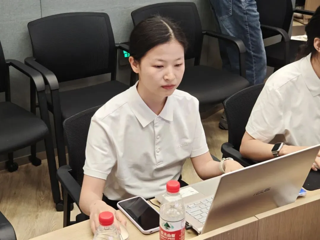 AI智赋新营销,茅香聚力启新程——贵州茅台广东省区第二季度书香茅台读书会在深圳圆满举行