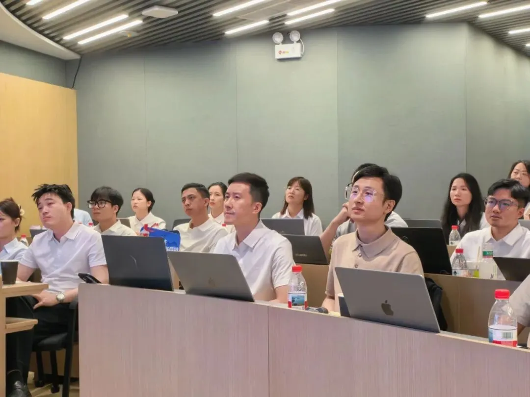 AI智赋新营销,茅香聚力启新程——贵州茅台广东省区第二季度书香茅台读书会在深圳圆满举行