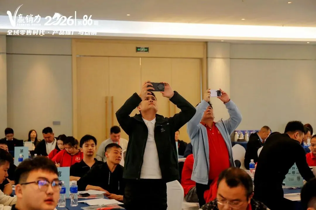 AI时代营销生死局:不会用AI,就是在给企业判“慢性死刑”