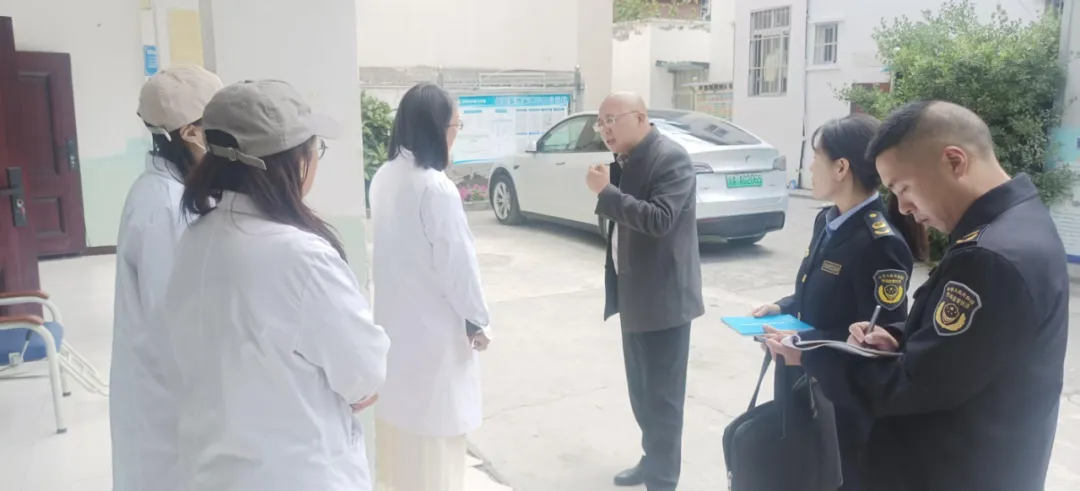 茂县市场监督管理局开展药械化不良反应(事件)及药物滥用监测指导工作