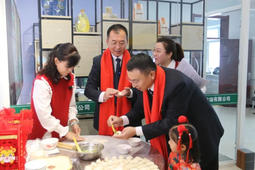 【全民营销】九三分公司:总经理直播带货 “双节”营销开新局