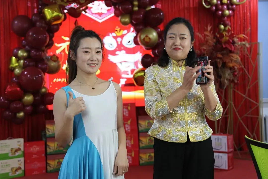 【全民营销】九三分公司:总经理直播带货 “双节”营销开新局