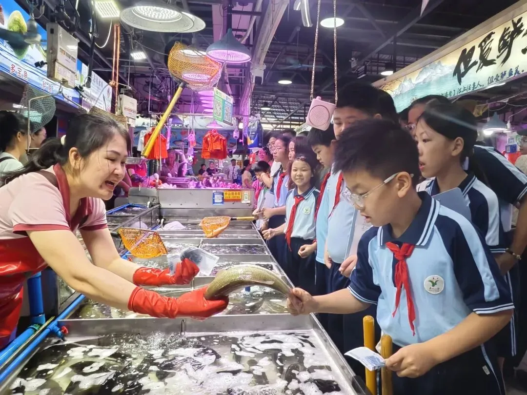 哪吒少年来当家!把德育课堂搬进农贸市场