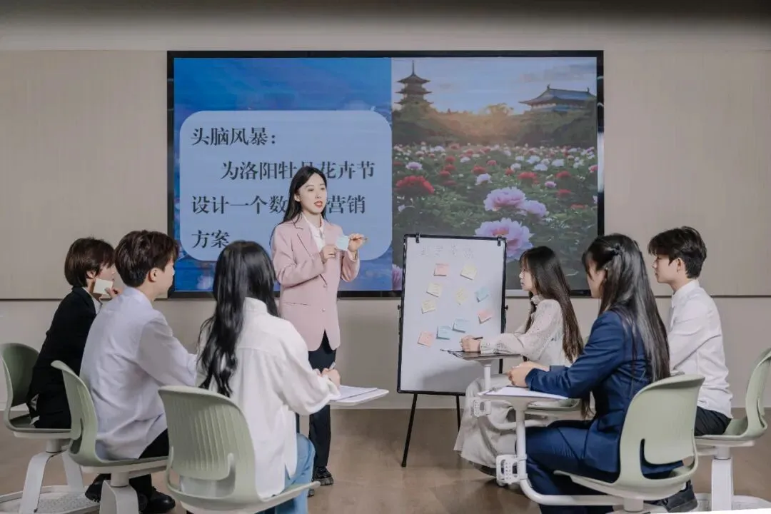 专业指南 | 市场营销:实战淬炼,名企直达,培育“懂技术、精应用”的数智精英