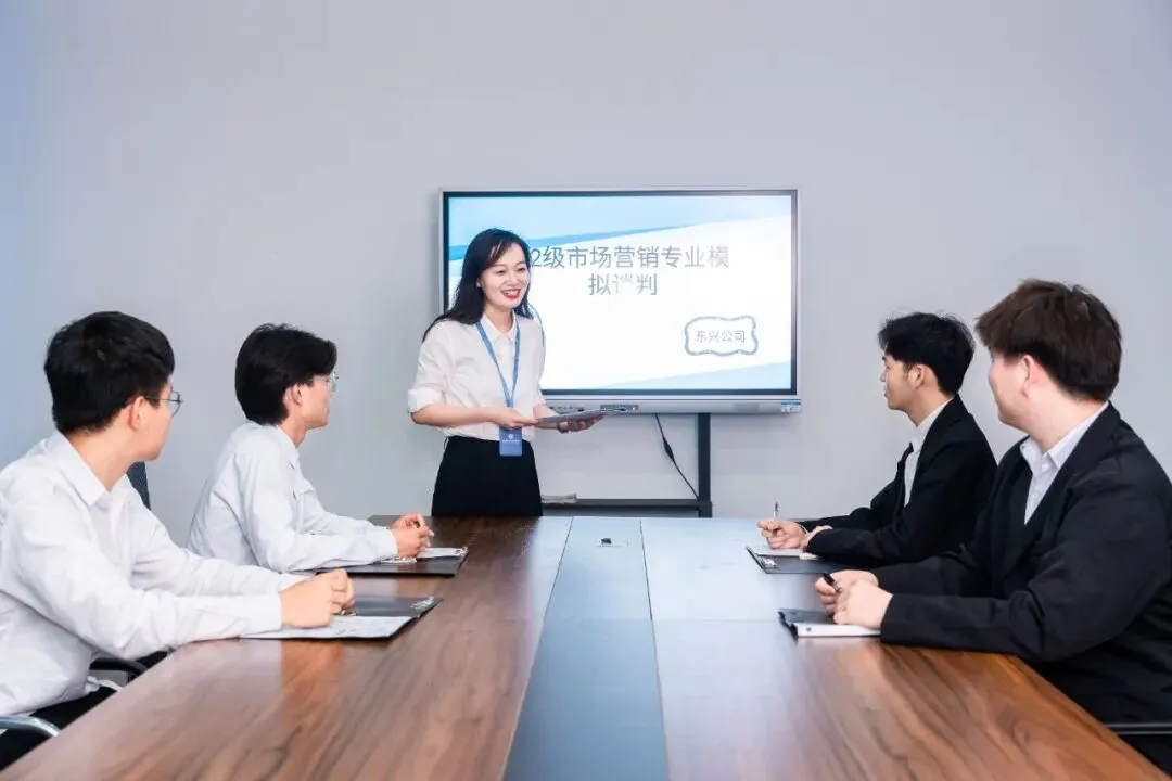 专业指南 | 市场营销:实战淬炼,名企直达,培育“懂技术、精应用”的数智精英