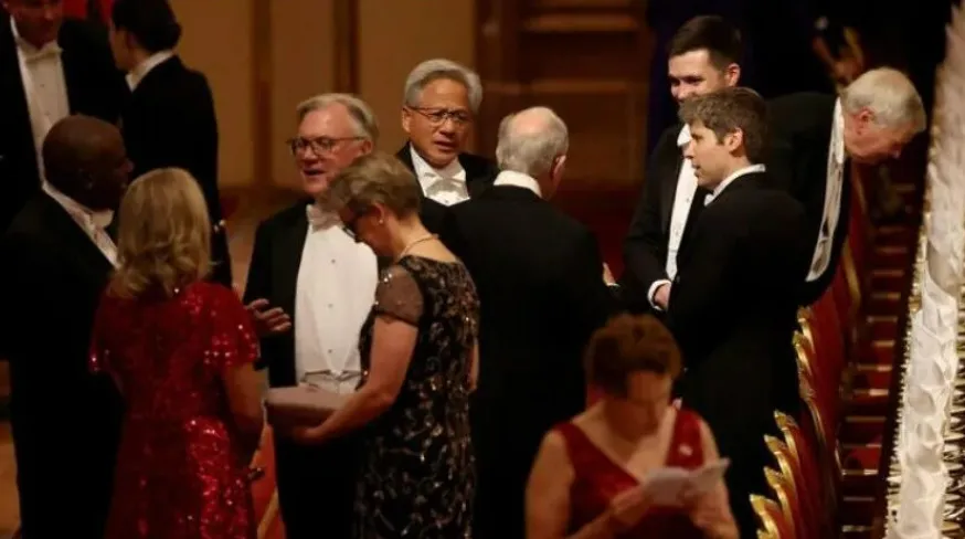 罗斯柴尔德开始卖英国大楼了!市场要变天?一场被误读的资产轮换!