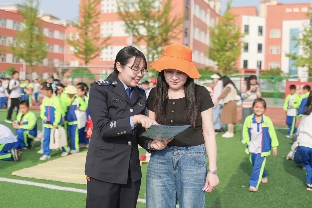 跳蚤市场、露营地、乡镇大集……莒县公安反诈“赶场”忙!