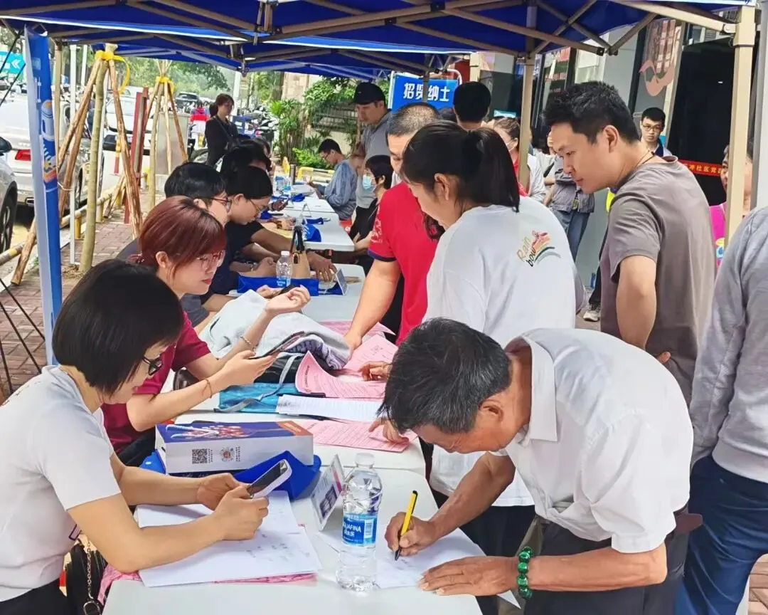 蓬江区零工市场4月月度招聘会圆满落幕,以岗赋能、以暖护航,助力供需双向共赢