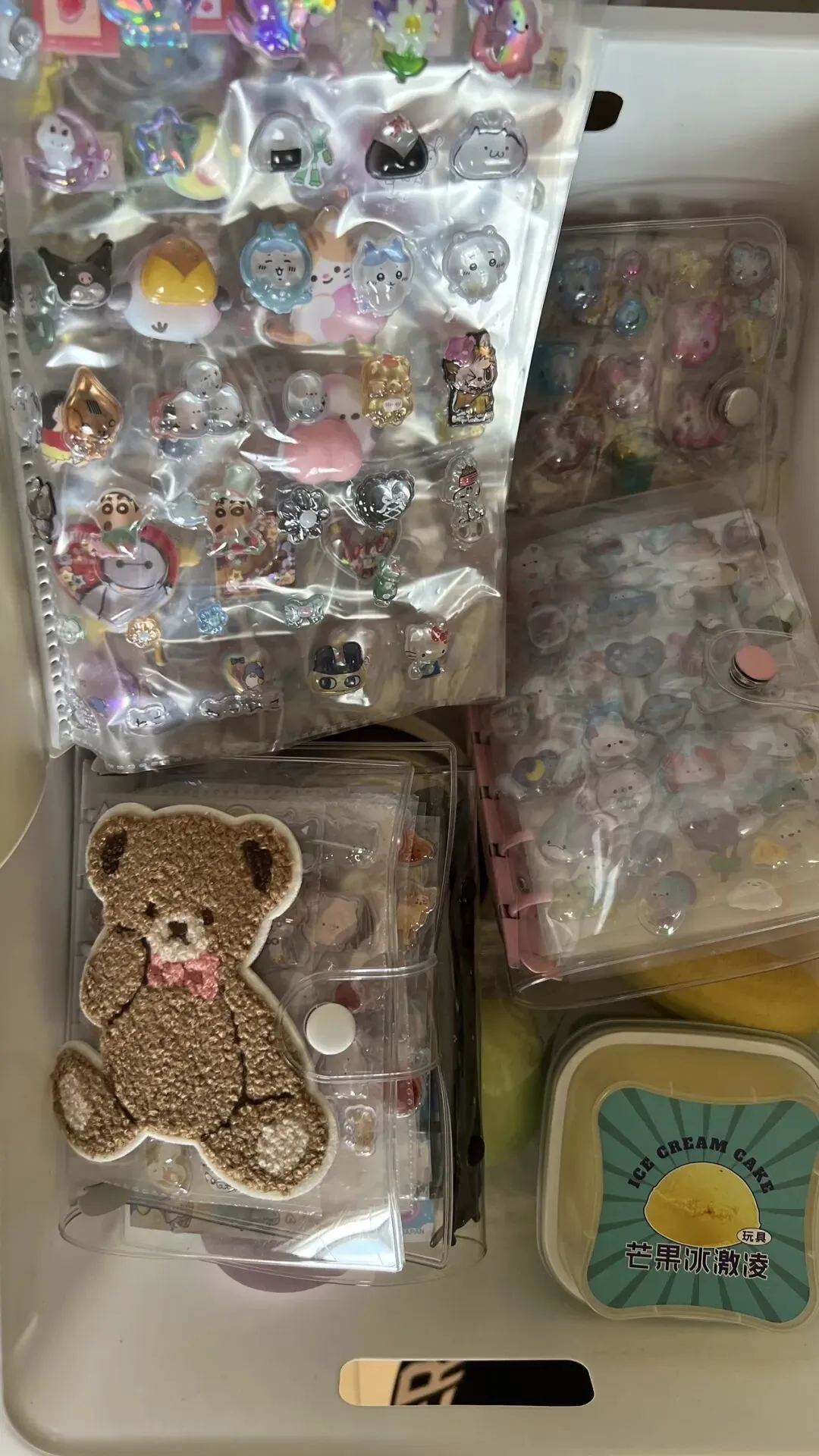 靠石头剪刀布抢“豪门家具”!日本跳蚤市场的廉价狂欢,藏着最扎心的真相